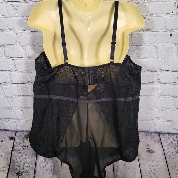 NWT Torrid Black Lace & Mesh Bodysuit - Picture 8 of 16